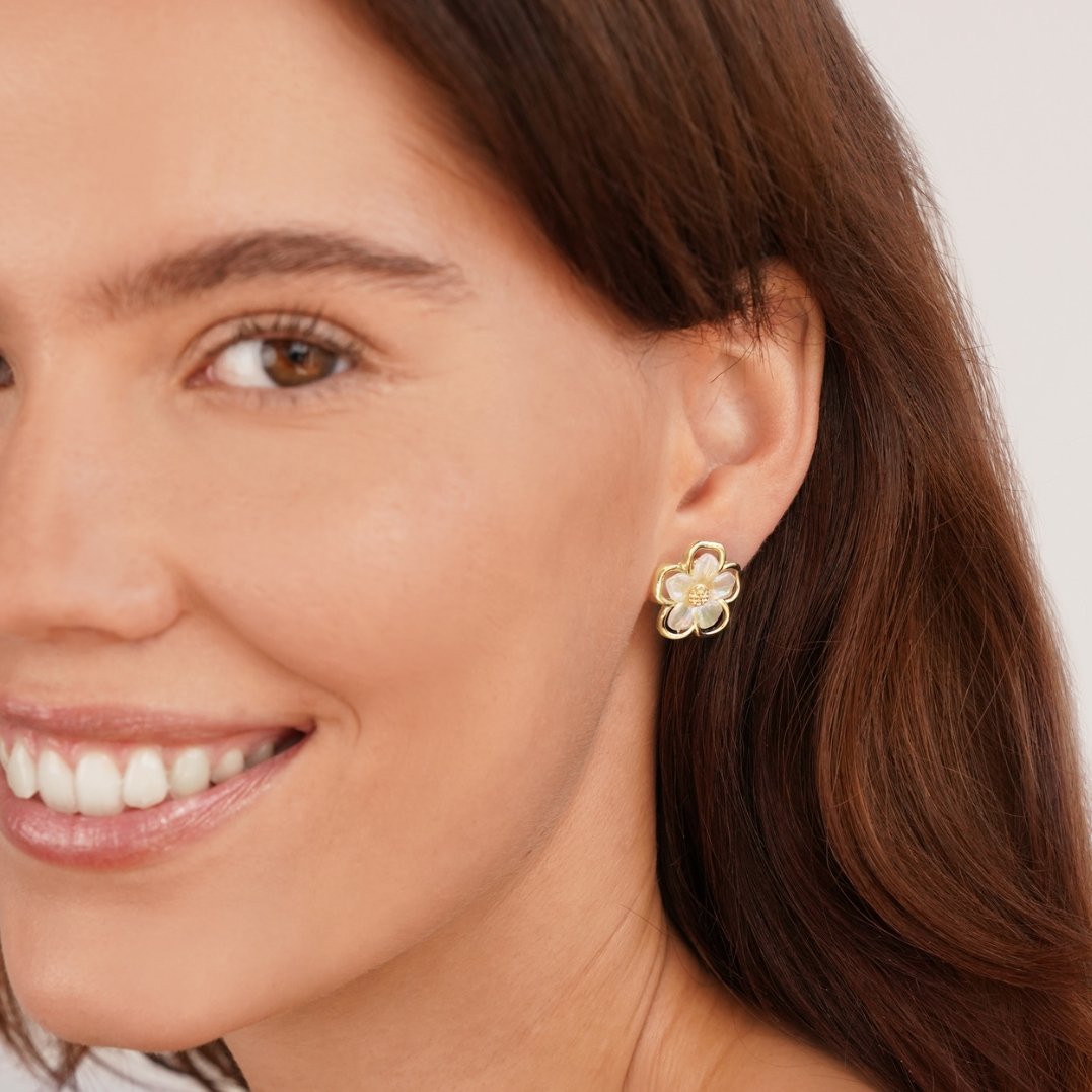 14K Gold Flower Earrings - Beautiful Earth Boutique