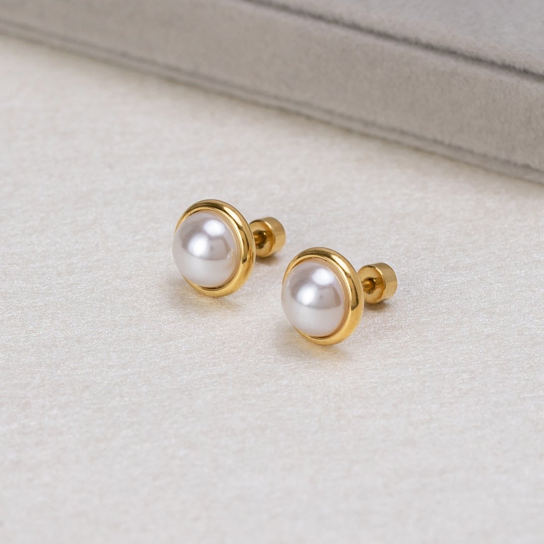 18K Gold Pearl Stud Earrings - Beautiful Earth Boutique