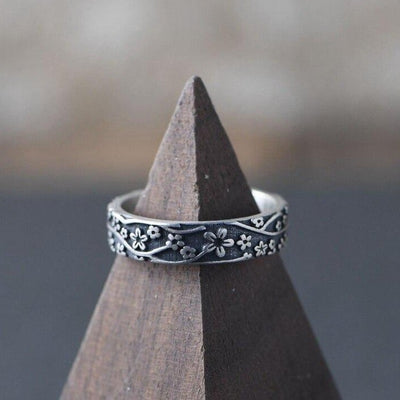 Balmora Silver Flower Ring - Beautiful Earth Boutique