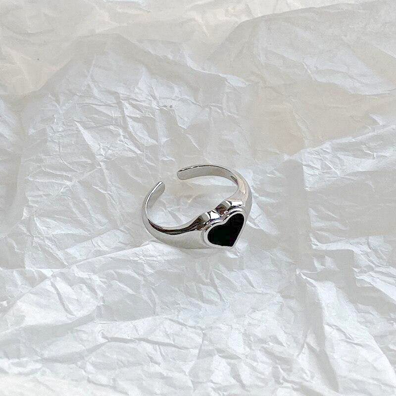 Black Heart Sterling Silver Ring - Beautiful Earth Boutique