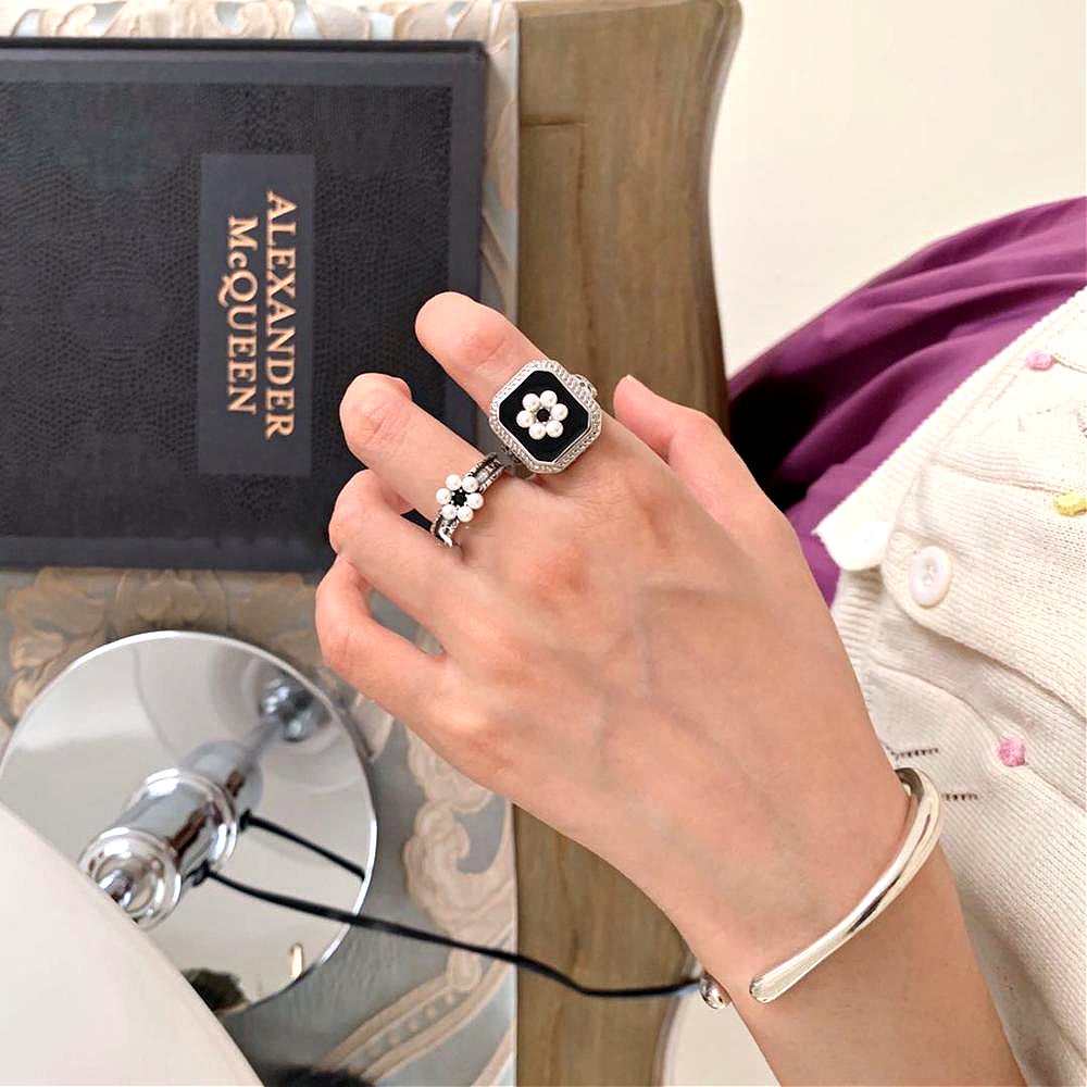 Black Vintage Pearl Rings - Beautiful Earth Boutique