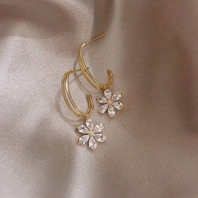 Crystal Daisy Earrings - Beautiful Earth Boutique