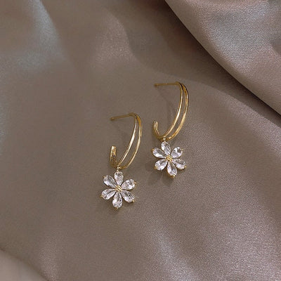 Crystal Daisy Earrings - Beautiful Earth Boutique