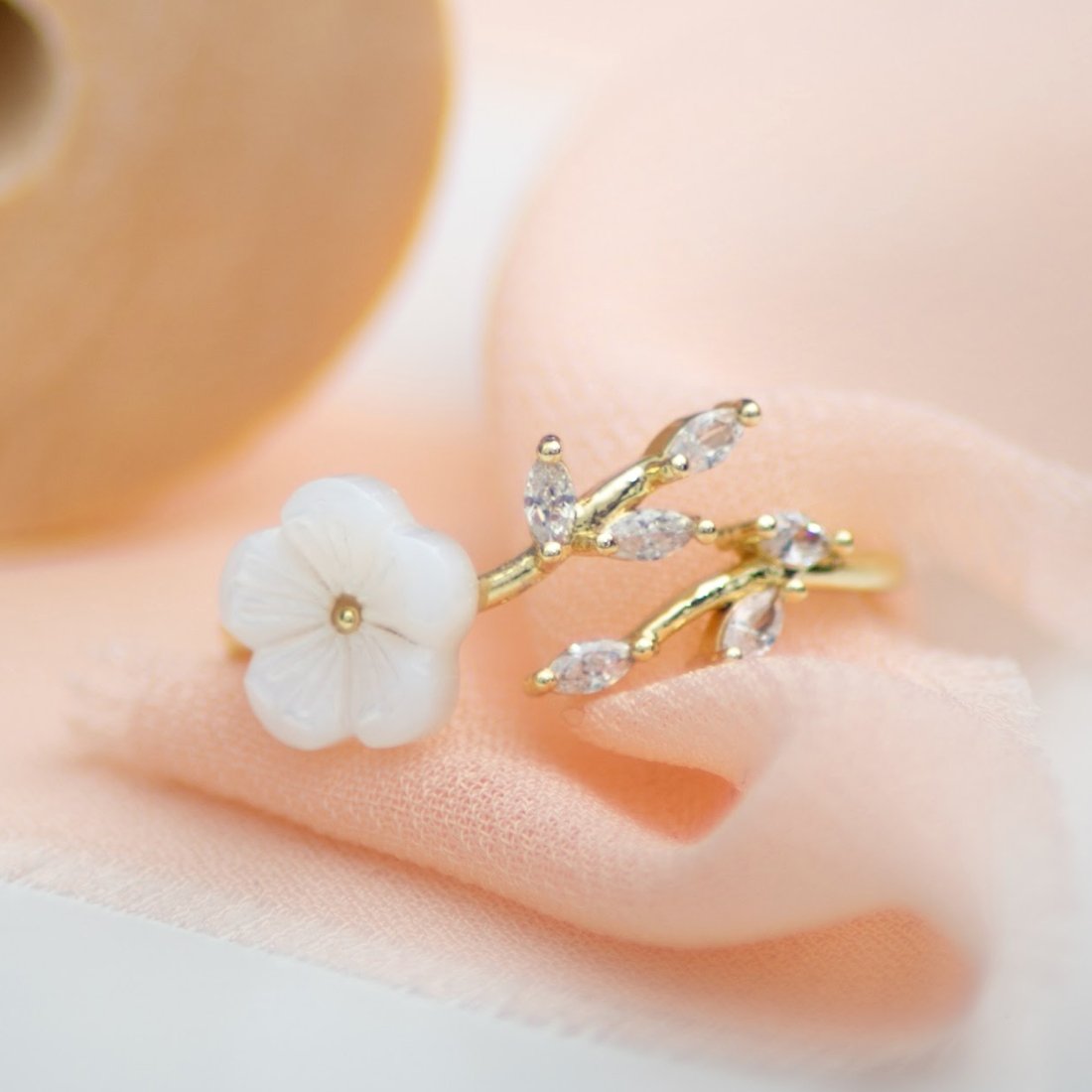 Crystal White Blossom Rings - Beautiful Earth Boutique