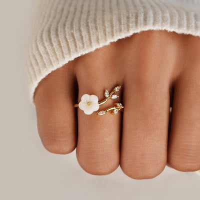 Crystal White Blossom Rings - Beautiful Earth Boutique