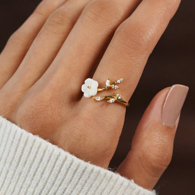 Crystal White Blossom Rings - Beautiful Earth Boutique