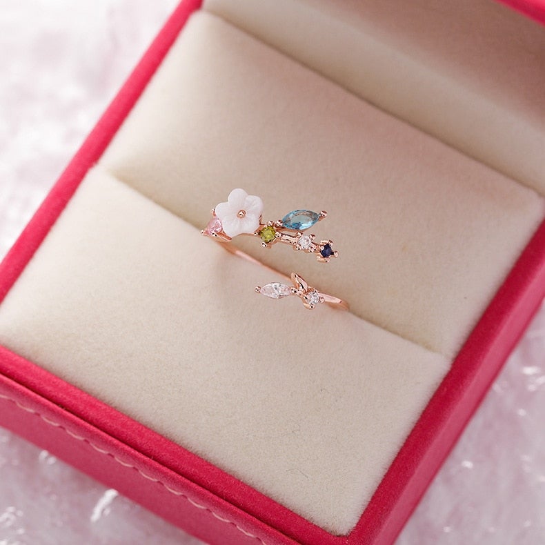 Crystal White Blossom Rings - Beautiful Earth Boutique