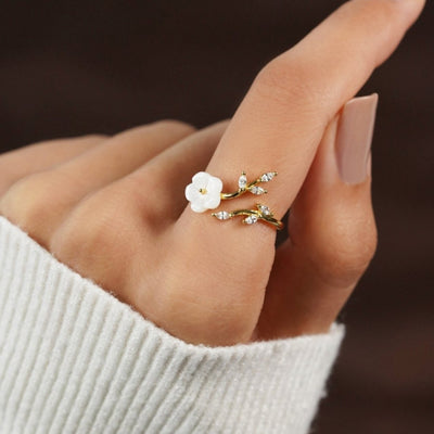 Crystal White Blossom Rings - Beautiful Earth Boutique