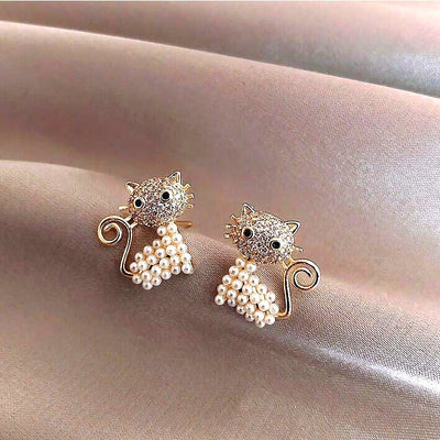 Fancy Cat Pearl Earrings