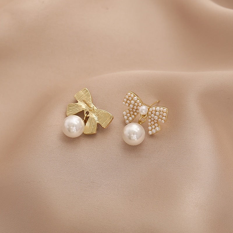 Mary Pearl Bow Earrings