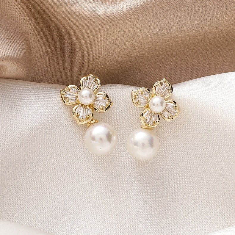 Pearl & Crystal Flower Earrings