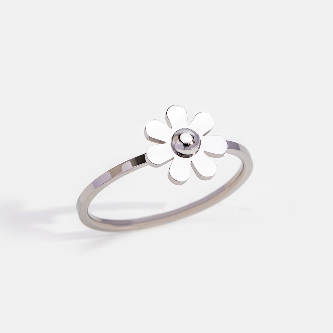 Rose Gold Daisy Flower Ring - Beautiful Earth Boutique